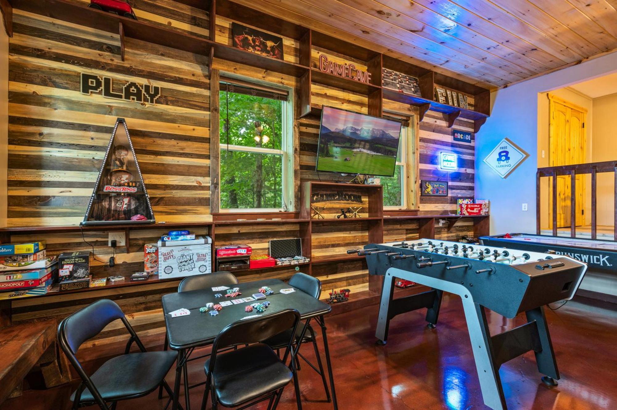 Beautiful Chalet With Fireplace And Large Game Room Гатлінбург Екстер'єр фото