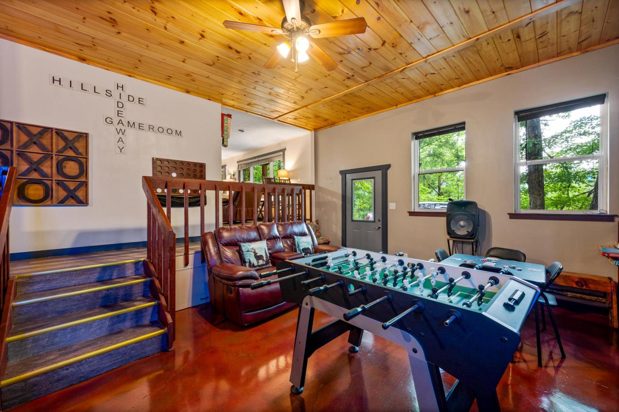 Beautiful Chalet With Fireplace And Large Game Room Гатлінбург Екстер'єр фото